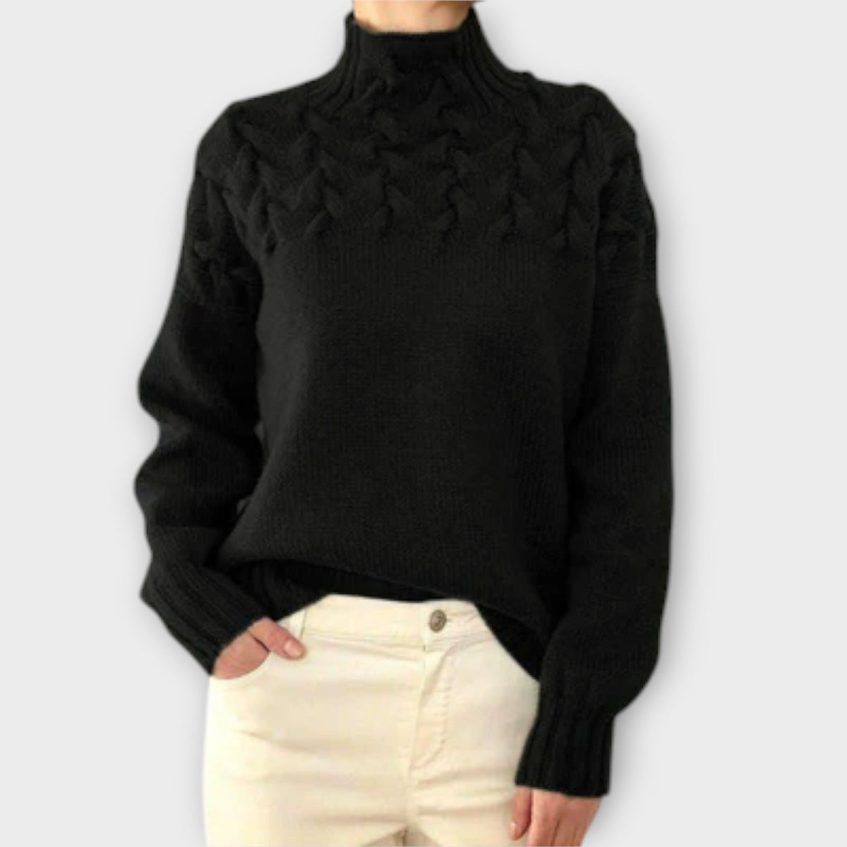 Ivana – Elegáns kötött pulóver garbóval